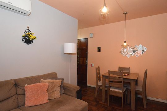 Sala de apartamento à venda com 1 quarto, 42m² em Rubem Berta, Porto Alegre