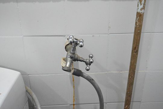 Área de Serviço torneira do Tanque de apartamento à venda com 1 quarto, 42m² em Rubem Berta, Porto Alegre
