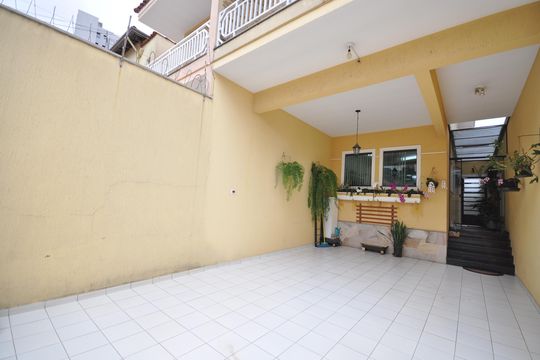 Garagem de casa à venda com 3 quartos, 215m² em Vila Mazzei, São Paulo