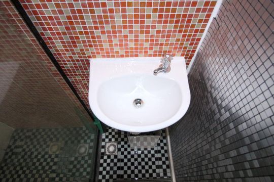 Banheiro Social de kitnet/studio para alugar com 1 quarto, 20m² em Vila Santa Clara, São Paulo