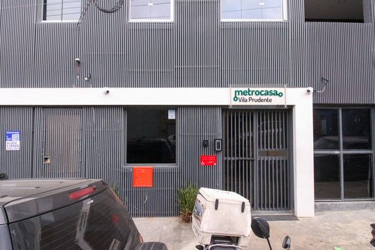 Fachada de kitnet/studio para alugar com 1 quarto, 20m² em Vila Santa Clara, São Paulo