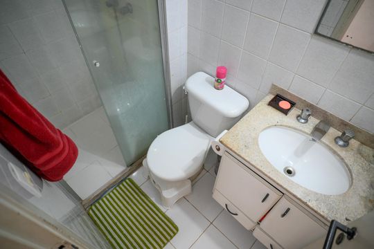 Banheiro Social de apartamento à venda com 3 quartos, 75m² em Vila Moinho Velho, São Paulo