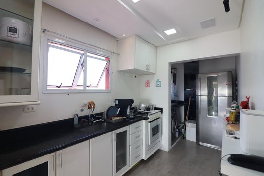 Cozinha e Área de Serviço de apartamento para alugar com 1 quarto, 64m² em Baeta Neves, São Bernardo do Campo