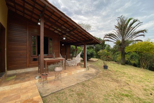 Quintal de casa de condomínio à venda com 3 quartos, 200m² em Vereda das Gerais, Nova Lima