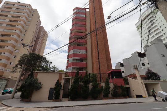 Fachada de apartamento à venda com 4 quartos, 210m² em Jardim Bela Vista, Santo André