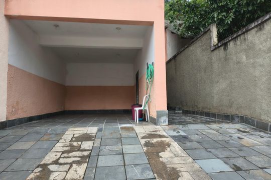 Garagem de casa de condomínio à venda com 4 quartos, 330m² em Taquara, Rio de Janeiro
