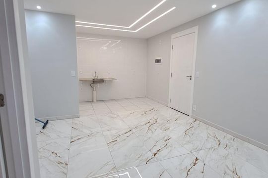 Sala de apartamento para alugar com 2 quartos, 54m² em Anil, Rio de Janeiro