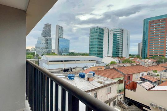Sacada de kitnet/studio à venda com 1 quarto, 24m² em Pinheiros, São Paulo