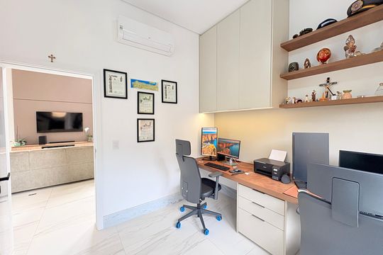 Quarto 1 de casa de condomínio à venda com 5 quartos, 380m² em Jardim Samambaia, Jundiaí