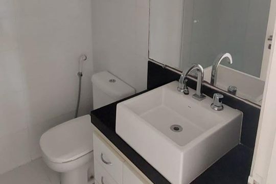 Banheiro Social de apartamento à venda com 3 quartos, 70m² em Jardim Aeroporto, São Paulo