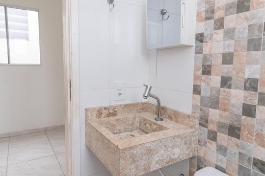Banheiro de apartamento à venda com 2 quartos, 35m² em Vila Ré, São Paulo