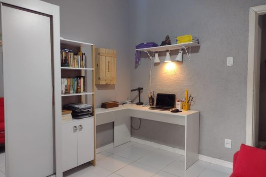 Escritório de apartamento à venda com 2 quartos, 72m² em Medianeira, Porto Alegre