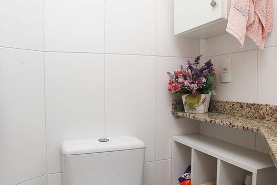 Banheiro Suíte de apartamento à venda com 2 quartos, 230m² em Jardim Botânico, Porto Alegre