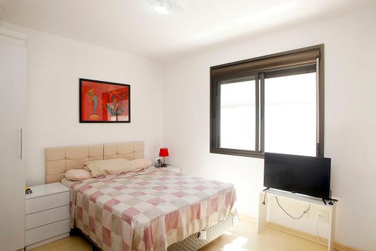 Suíte de apartamento à venda com 2 quartos, 230m² em Jardim Botânico, Porto Alegre