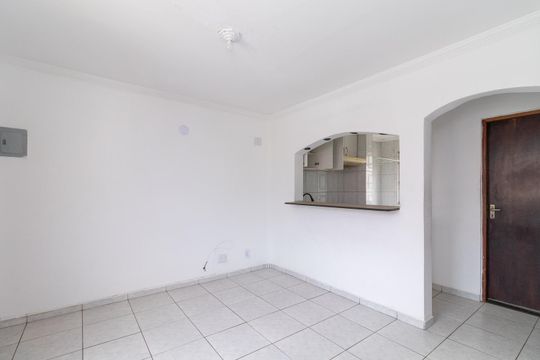 Sala de apartamento para alugar com 1 quarto, 42m² em Vila Sílvia, São Paulo