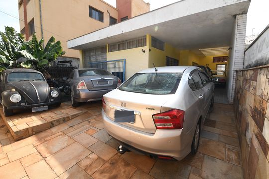 Garagem de casa para alugar com 3 quartos, 663m² em Jardim Chapadão, Campinas