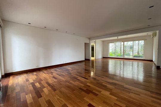 Sala 1 de casa de condomínio à venda com 6 quartos, 872m² em Jardim Everest, São Paulo