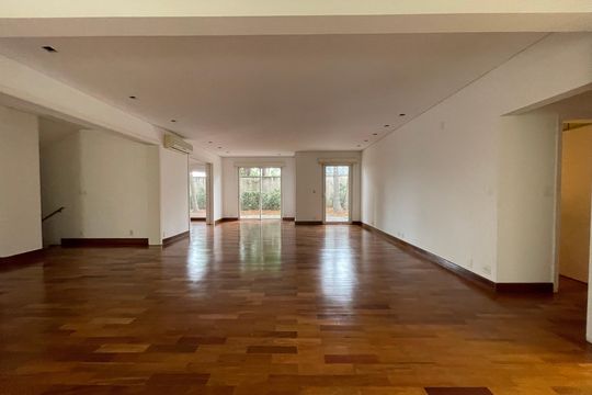 Casa de Condomínio à venda com 6 quartos, 872m² em Jardim Everest, São Paulo