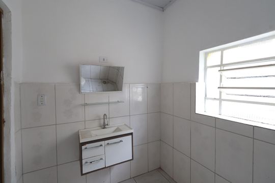 Banheiro de casa para alugar com 2 quartos, 80m² em Vila Santa Isabel, São Paulo