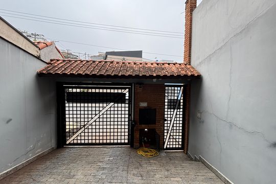Garagem de casa à venda com 3 quartos, 230m² em Vila Pires, Santo André