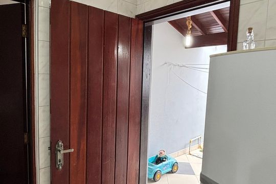 Área de Serviço de casa à venda com 3 quartos, 230m² em Vila Pires, Santo André