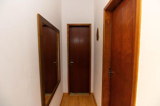 Corredor de apartamento para alugar com 2 quartos, 60m² em Santa Rosa, Niterói