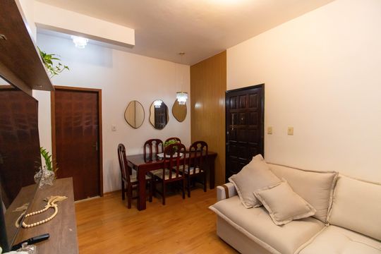 Sala de apartamento para alugar com 2 quartos, 60m² em Santa Rosa, Niterói