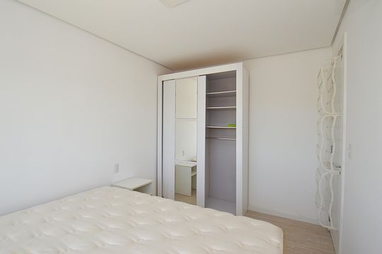 Quarto de apartamento à venda com 1 quarto, 39m² em Bom Jesus, Porto Alegre