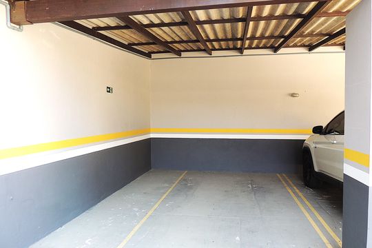 Garagem de apartamento à venda com 1 quarto, 39m² em Bom Jesus, Porto Alegre