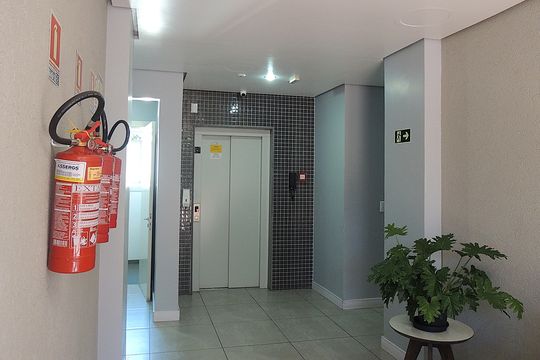 Elevador de apartamento à venda com 1 quarto, 39m² em Bom Jesus, Porto Alegre