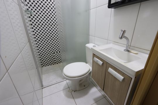 Banheiro da Suíte 1 de casa à venda com 2 quartos, 68m² em Jardim Colorado, São Paulo