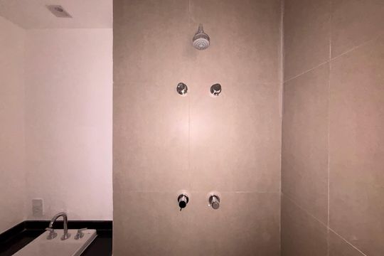 Banheiro de kitnet/studio à venda com 1 quarto, 19m² em Vila Mariana, São Paulo