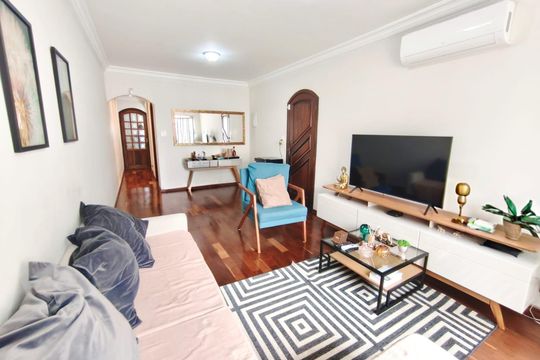 Casa à venda com 4 quartos, 250m² em Vila Granada, São Paulo