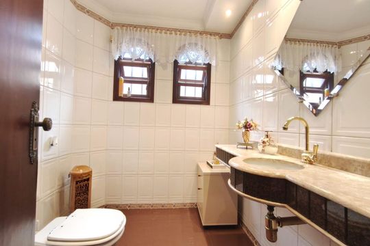 Banheiro de casa à venda com 4 quartos, 250m² em Vila Granada, São Paulo