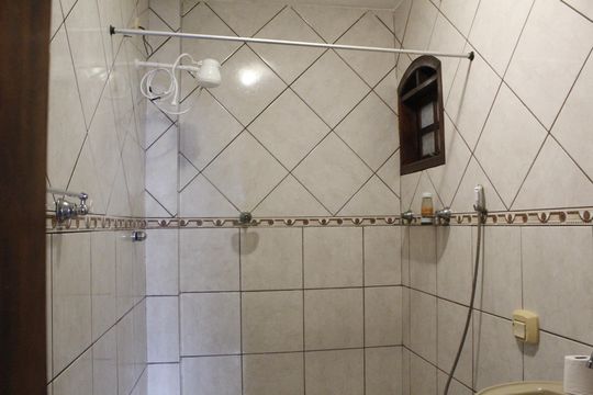 Banheiro da Suíte de casa à venda com 2 quartos, 98m² em Anil, Rio de Janeiro