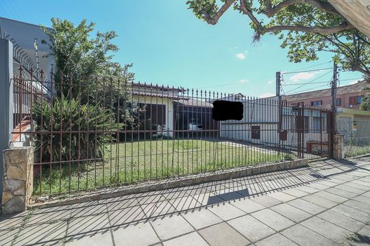 Fachada de casa para alugar com 3 quartos, 190m² em Cristo Redentor, Porto Alegre