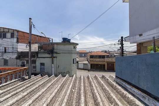 Vista Quarto 1 de casa à venda com 4 quartos, 150m² em Vila Nhocuné, São Paulo