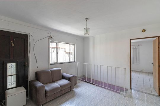 Casa à venda com 4 quartos, 150m² em Vila Nhocuné, São Paulo