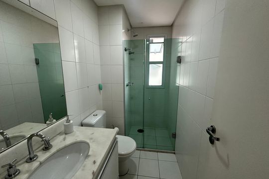 Banheiro Social de apartamento à venda com 2 quartos, 79m² em Jardim Iracema, Barueri