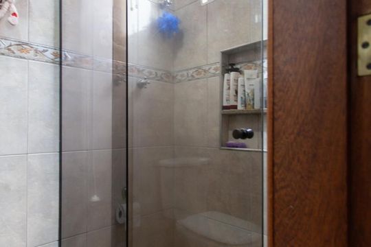 Banheiro da Suíte 2 de apartamento para alugar com 4 quartos, 180m² em Itapoã, Belo Horizonte