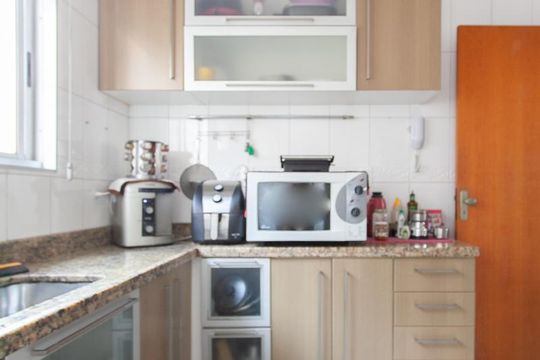 Cozinha de apartamento para alugar com 4 quartos, 180m² em Itapoã, Belo Horizonte