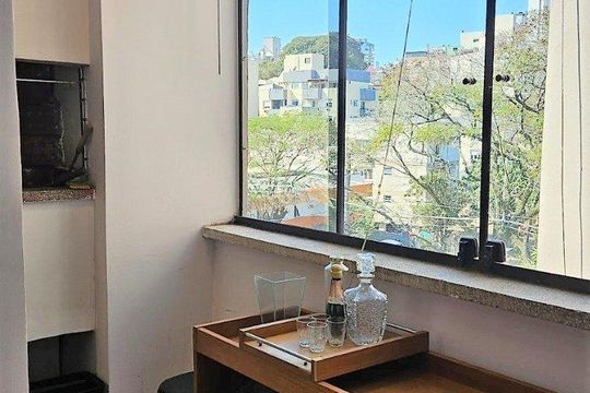 Varanda de apartamento à venda com 2 quartos, 51m² em Petrópolis, Porto Alegre