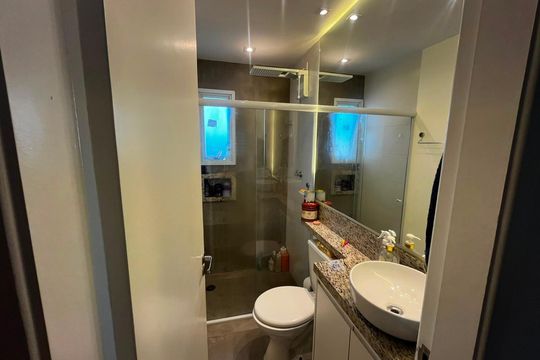 Banheiro de apartamento para alugar com 2 quartos, 39m² em Chora Menino, São Paulo