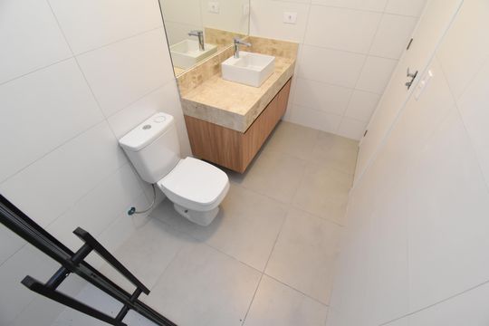 Banheiro da Suíte 1 de casa para alugar com 3 quartos, 225m² em Tingui, Curitiba