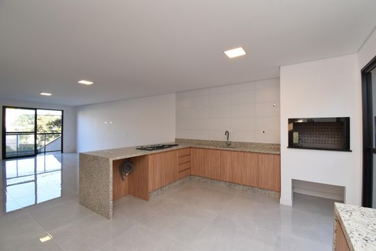 Sala/Cozinha de casa para alugar com 3 quartos, 225m² em Tingui, Curitiba