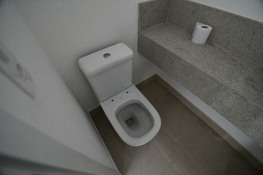 Banheiro de Serviço de apartamento à venda com 2 quartos, 80m² em Jardim Guanabara, Campinas