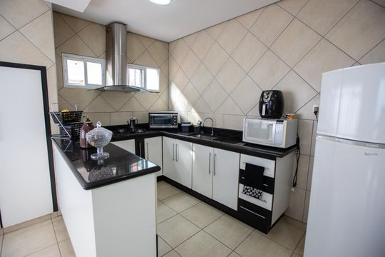 Cozinha de casa à venda com 3 quartos, 250m² em Vila Industrial (campinas), Campinas