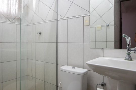 Banheiro da Suíte de casa à venda com 3 quartos, 250m² em Vila Industrial (campinas), Campinas
