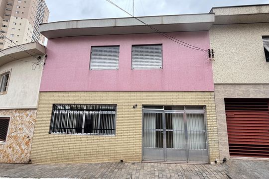 Fachada de casa à venda com 4 quartos, 138m² em Água Rasa, São Paulo