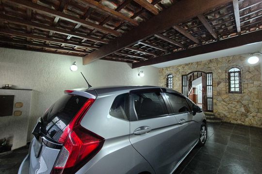 Garagem de casa à venda com 3 quartos, 242m² em Paulicéia, São Bernardo do Campo